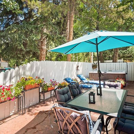 Aspen West End Home Bagian luar foto