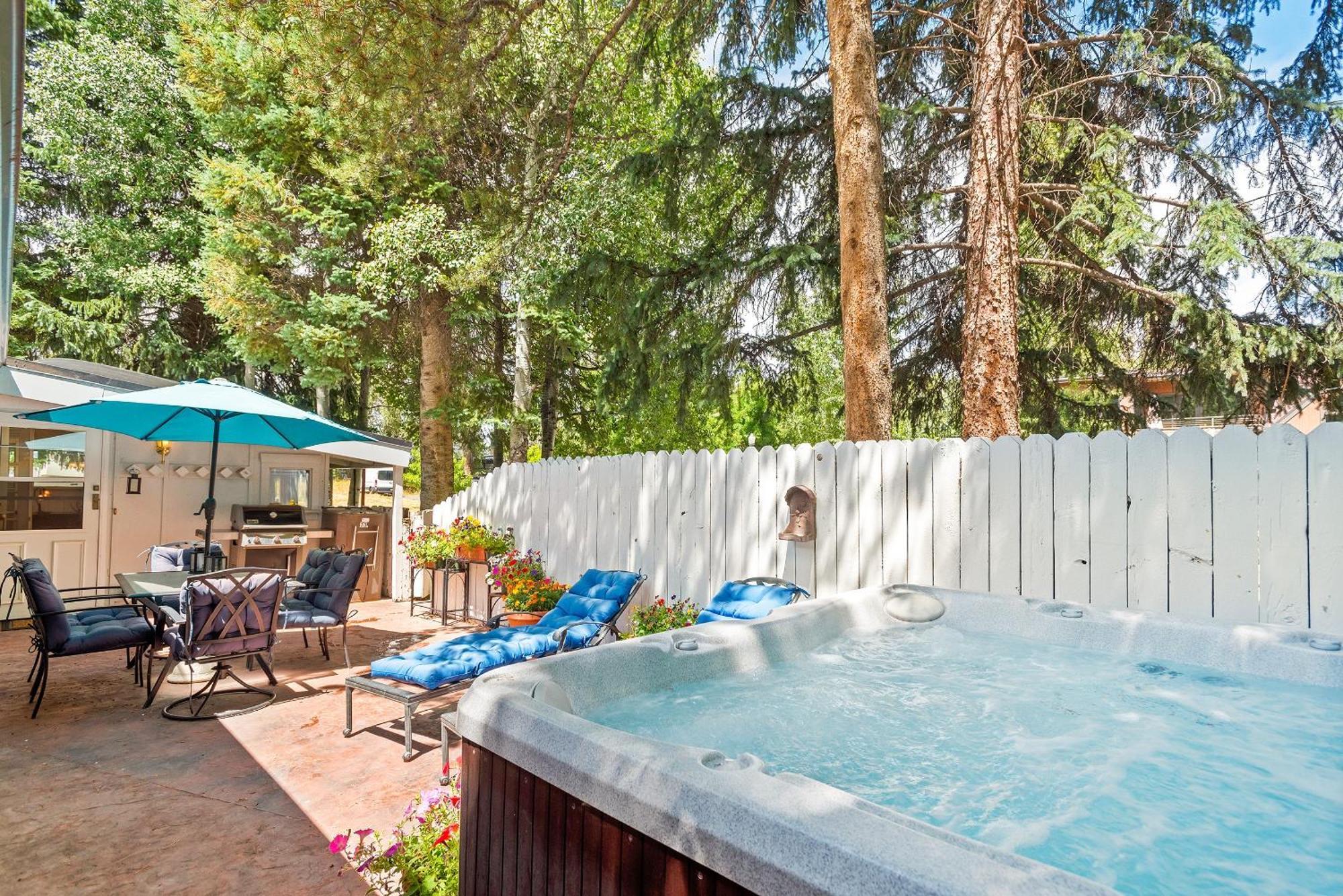 Aspen West End Home Bagian luar foto